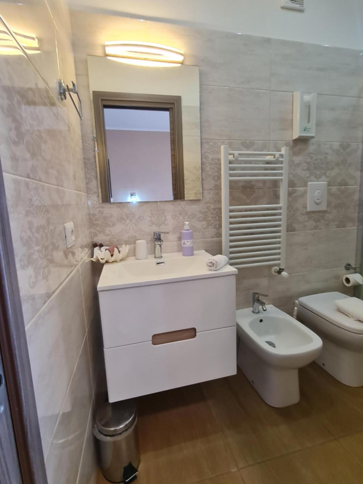 B&B La Casa Di Martina 赞布隆内 外观 照片