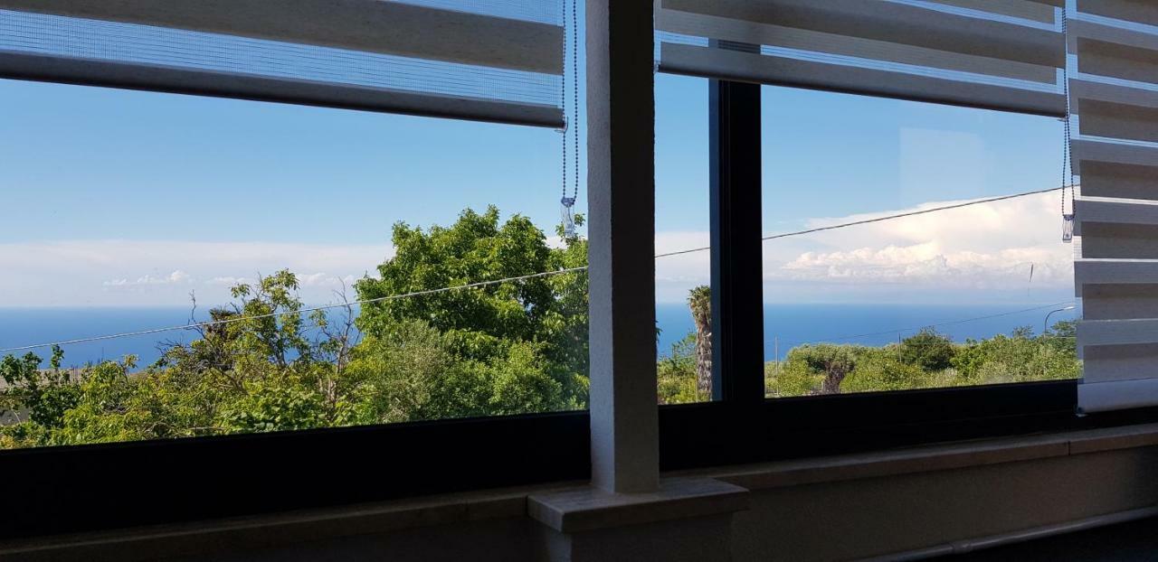 B&B La Casa Di Martina 赞布隆内 外观 照片