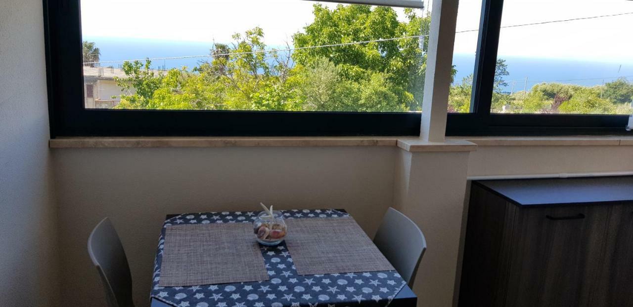 B&B La Casa Di Martina 赞布隆内 外观 照片